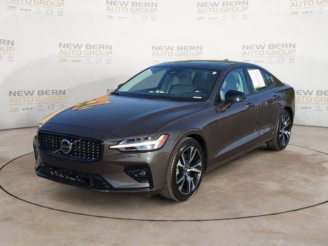 2025 Volvo S60 B5 Plus in Platinum Gray Metallic — front three-quarter view